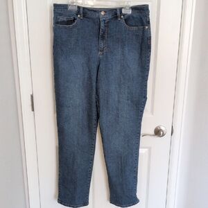 Gloria Vanderbilt High Rise Amanda Straight Leg Jeans - 16